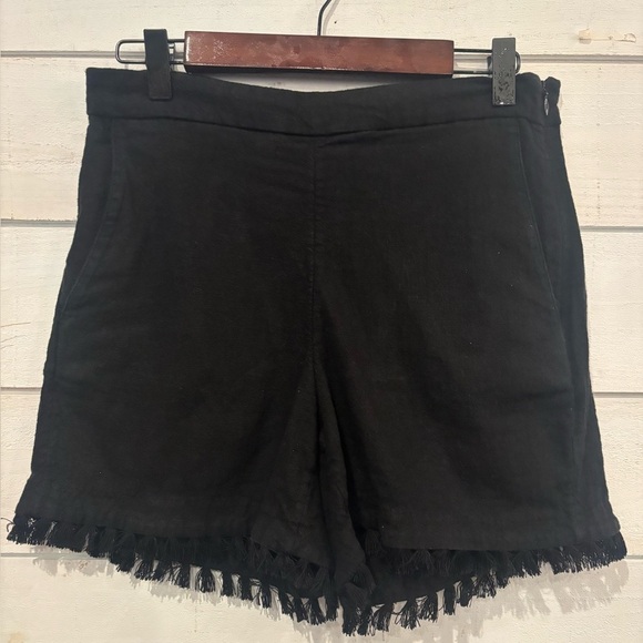 Banana Republic Black Linen High
Waist Tassel Shorts with Side Zip Size 0 - Picture 1 of 10